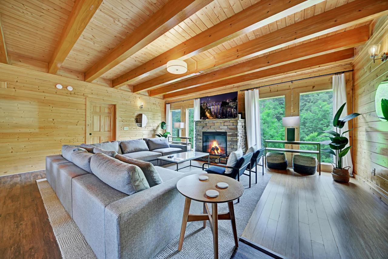 Vila Gorgeous Large Mountain View Cabin W Hot Tub, Free Wifi, Games Sevierville Exteriér fotografie