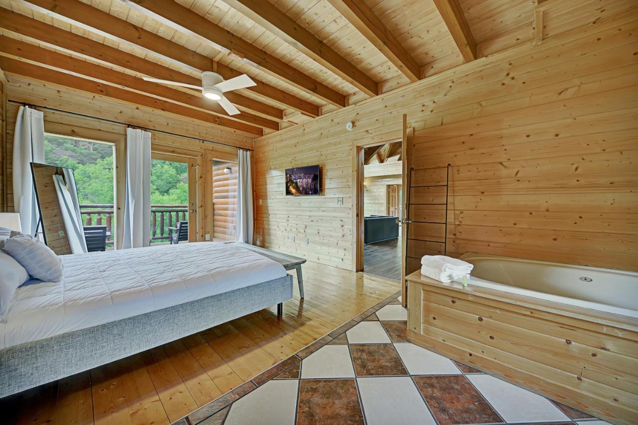 Vila Gorgeous Large Mountain View Cabin W Hot Tub, Free Wifi, Games Sevierville Exteriér fotografie